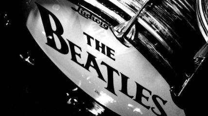 Легендарную барабанную установку The Beatles выставят на аукцион 