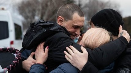 Украинские моряки вернулись домой после почти пяти лет заключения: фото и видео