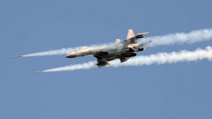 росія обстрілює Україну ракетами з літаків
