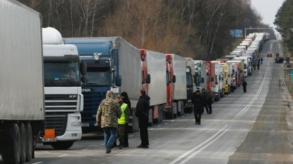 Поляки позбавляють Україну заробітку своїми страйками
