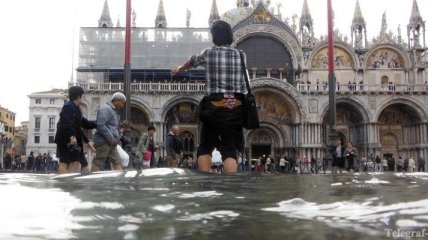 "Высокая вода" в Венеции достигла отметки 140 см