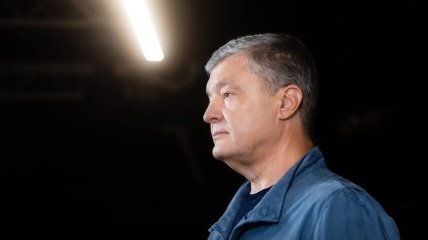 Заболевший COVID-19 Порошенко попал в больницу с двухсторонней пневмонией: что известно о его состоянии