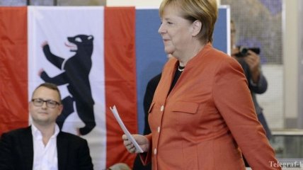 В Бундестаг проходят 6 партий, лидирует партия Меркель