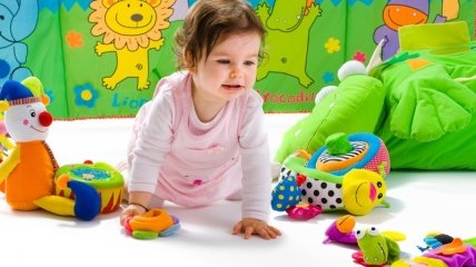 Действительно ли мигающие и поющие игрушки развивают ребенка?