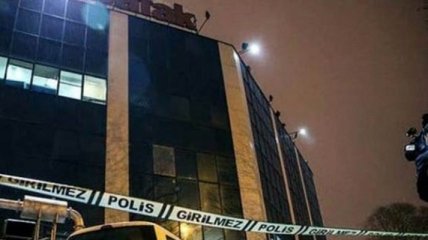 В Стамбуле совершены нападения на офисы двух газет