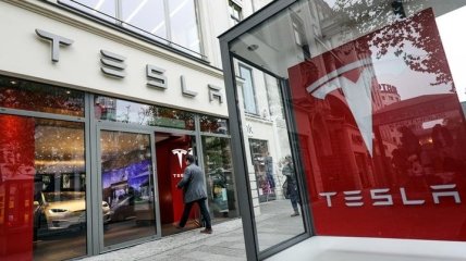 Китайская дешевле: Tesla снижает цены на собранные в Шанхае автомобили