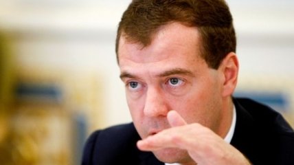 Медведев приказал русскому языку наступать 