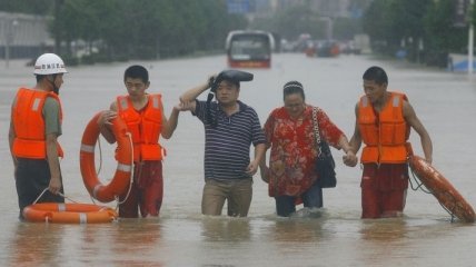 Из-за сильных дождей в китайской Гуйчжоу погибло 11 человек