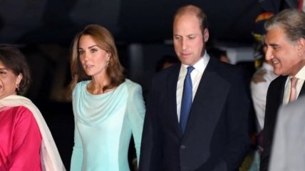 Королевский тур: Кейт Миддлтон и принц Уильям приземлились в Пакистане (Фото)