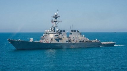 Есмінець США відкрив вогонь у Чорному морі: чим відповідає Росія?