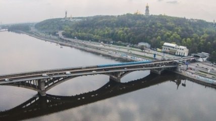 Создатель: В Киеве мост Метро может рухнуть в любой момент 