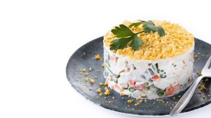 Термін зберігання салатів з майонезом дуже короткий