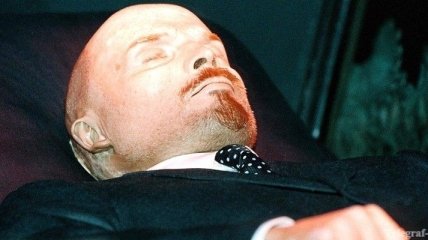 Россияне хотят захоронить Ленина   