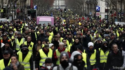 Протест "желтых жилетов": на улицах Парижа будут дежурить 5 тысяч полицейских