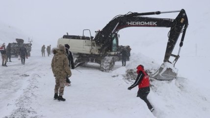 Жертвы лавины: В Турции число погибших от стихийного бедствия возросло до 38 человек