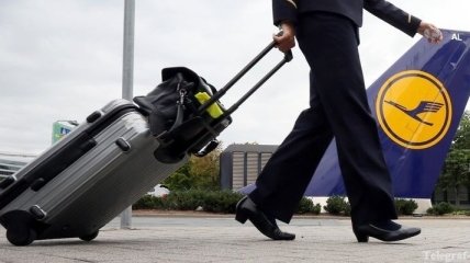 Lufthansa отменила более 1 тысячи рейсов в пятницу