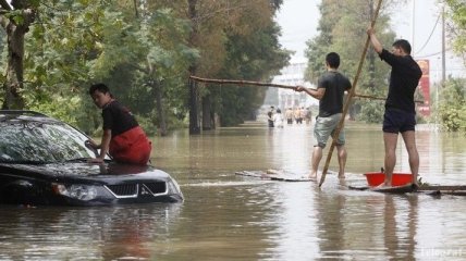 Количество жертв наводнения в Китае увеличилось до 30 человек