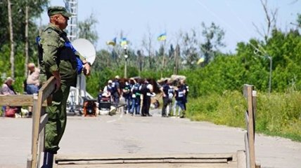 Вблизи КПВВ "Станица Луганская" изъяли 49 взрывоопасных предметов