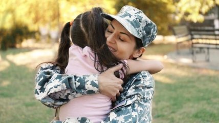 Женщины, имеющие детей, тоже будут считаться военнобязанными