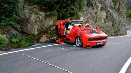 Ferrari F430 Spider разбился в Швейцарии