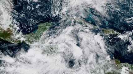 Ураган "Нейт" обрушился на американский штат Миссисипи
