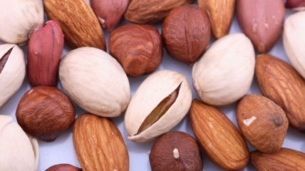 Ученые рассказали, как орехи спасают от ранней смерти