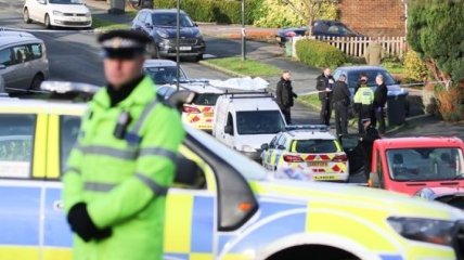 В Британии мужчина напал на людей с ножом: двое погибших