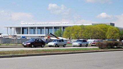 Движение транспорта по периметру Донецкого аэропорта - ограничено