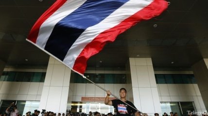 Штаб-квартиру полиции в Таиланде окружили протестующие студенты