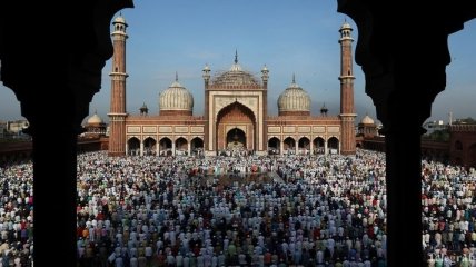 Мусульмане во всем мире начали празднование Курбан-байрам
