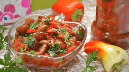 Лечо з опеньками на зиму