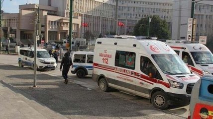На юго-востоке Турции террористы напали на штаб-квартиру полиции
