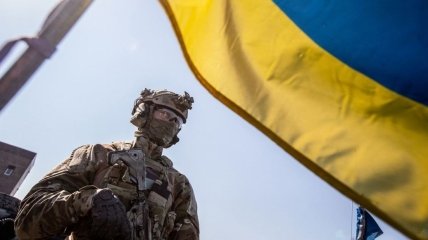 Украина уже более 10 месяцев мощно противостоит оккупантам из рф