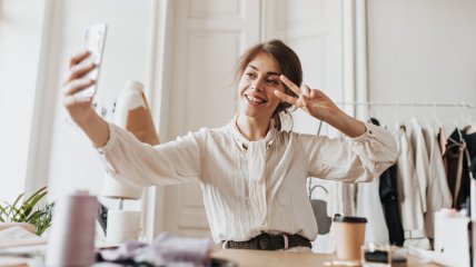 Блогер отмечает свой профессиональный день