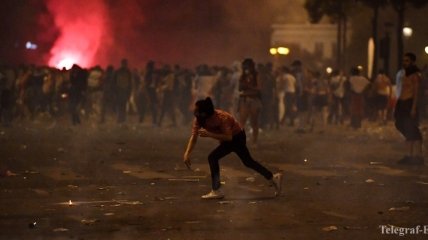 Победа Франции на ЧМ-2018: Полиция Парижа сообщает о столкновениях с хулиганами 