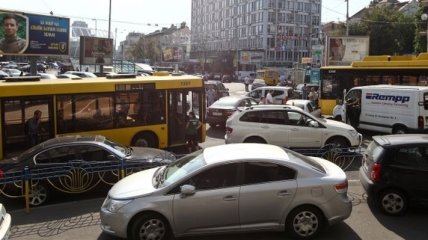 Киев переходит на безналичную оплату парковки