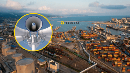 В районе порта Новороссийск раздавались взрывы и сигнал тревоги