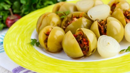 Зима будет вкусной: закрываем зеленые помидоры по-грузински