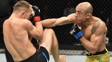 Президент UFC раскритиковал работу рефери в бою Ян - Альдо