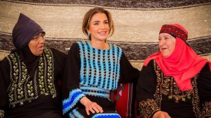 Стильный look королевы Иордании: национальные вышиванки 