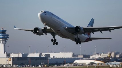 Самолет Eurowings экстренно сел в Кувейте