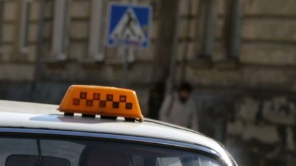 Пьяное вождение: во Львове задержали таксиста на "евробляхах"