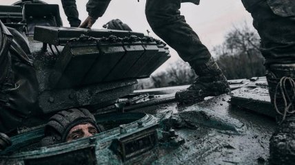 Українські військові продовжують впевнено давати відсіч ворогові