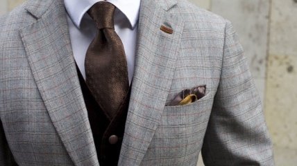 Как завязывать галстук: находки супержены (видео)