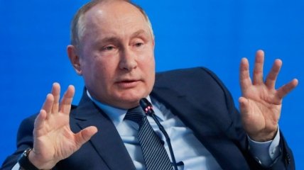 Володимир Путін привітав українців та мешканців окупованих територій з 9 травня