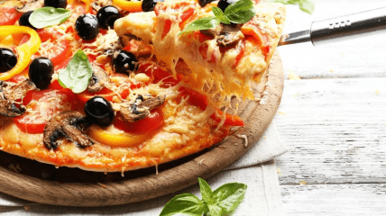 Піца у мультиварці (відео)