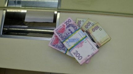 Эксперт: Почти половина украинцев не может вовремя платить по кредитам
