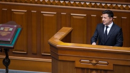 Зеленский резко обратился к Путину: Были бы одним народом, в Москве бы развевался сине-желтый флаг