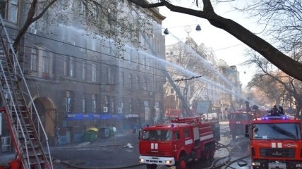 Мог быть поджог: полиция назвала основные версии пожара в Одесском колледже