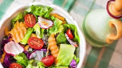 Как сделать салат полезней: ингредиенты, которые не стоит добавлять